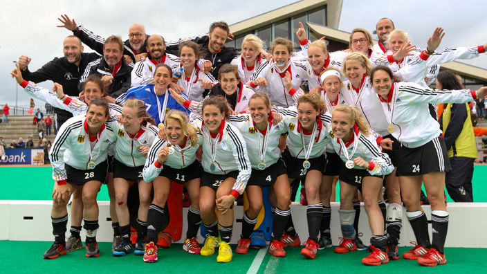 加泰电台：拉波尔塔想请前球员回诺坎普拍照，梅西不太可能去